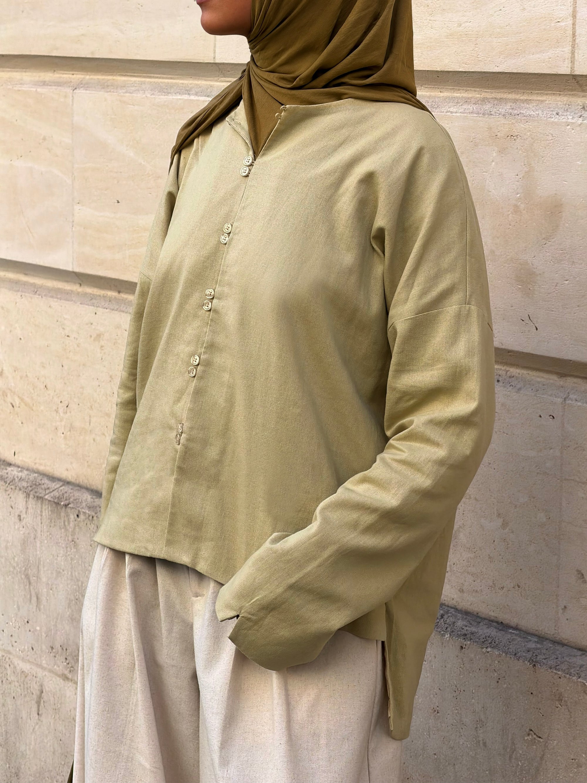 Blouse en lin boutonnée — Vert