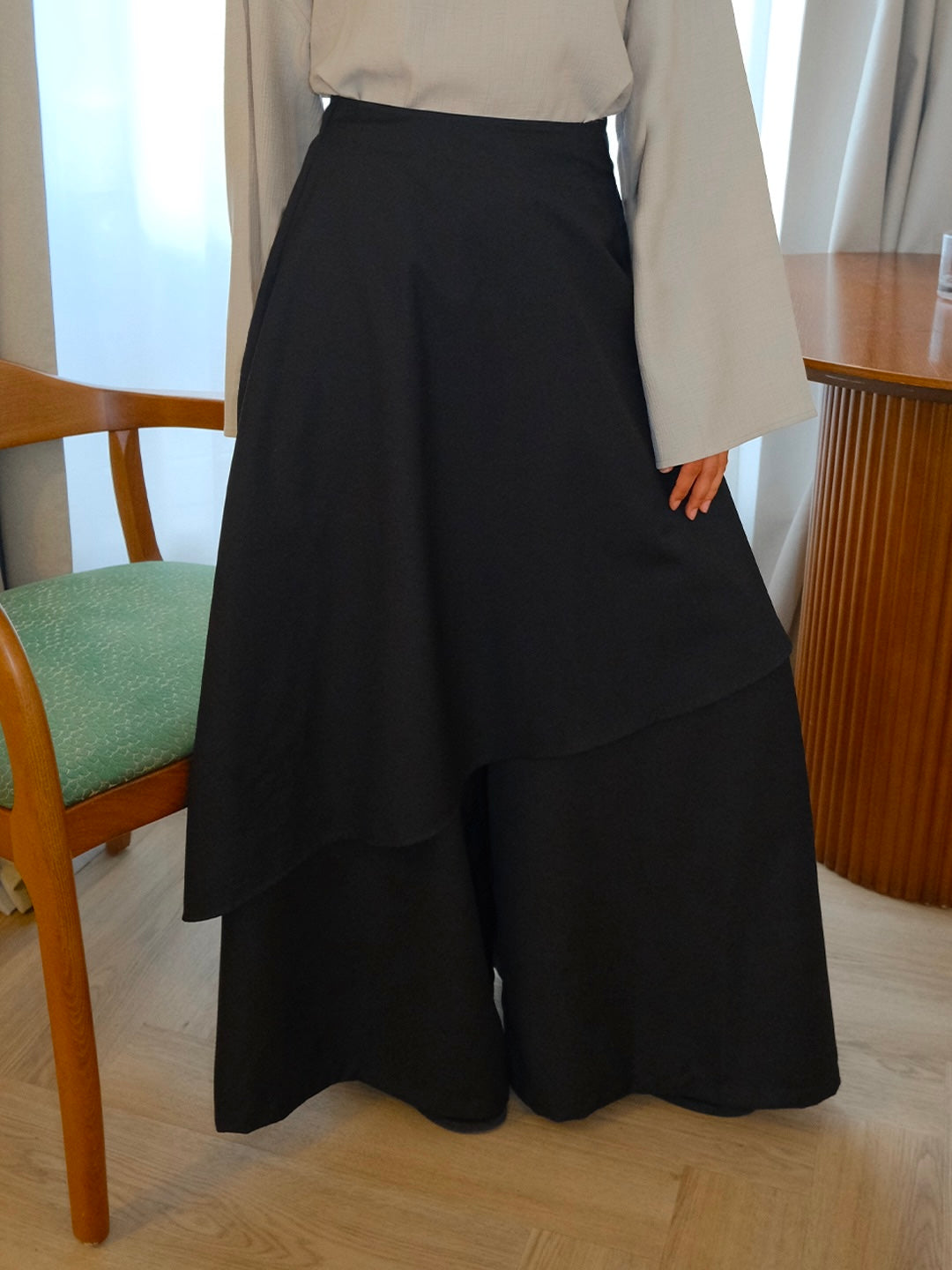 Jupe midi asymétrique — Noir
